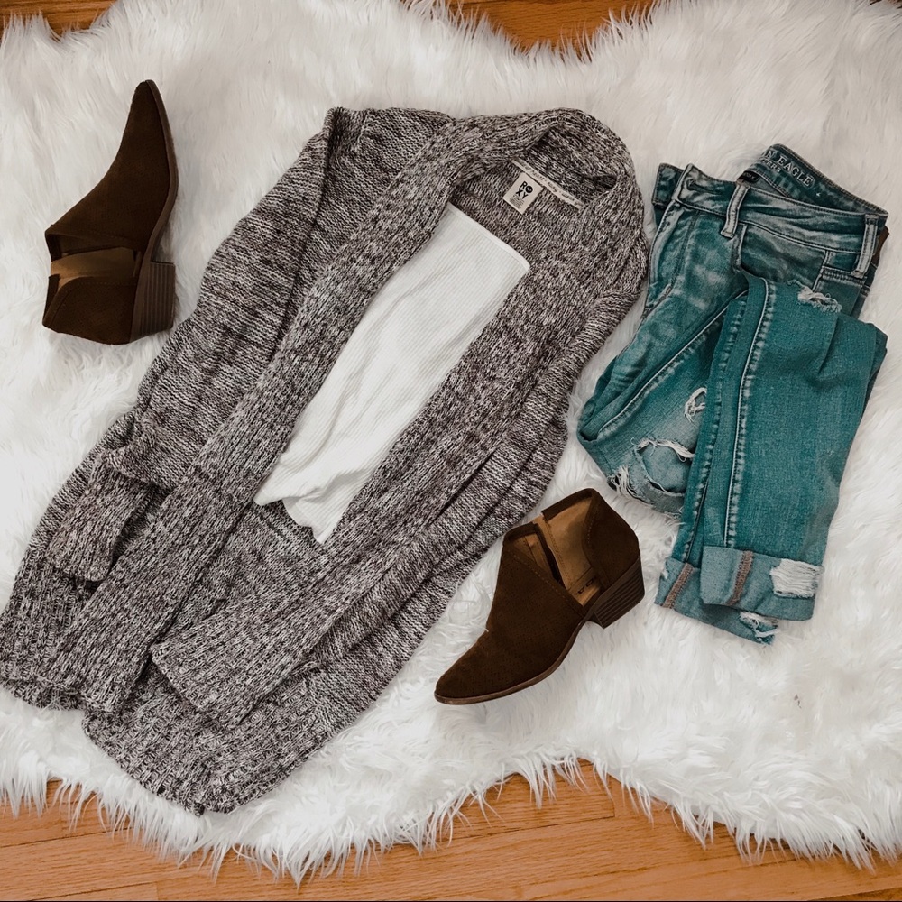 Roxy Cardigan / Sweater